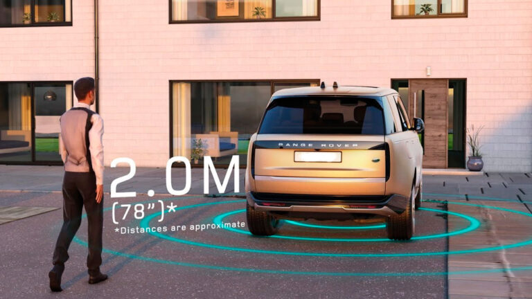 Range Rover Walker Walk-away Locking and Approach Unlocking Range Rover feature - Land ...